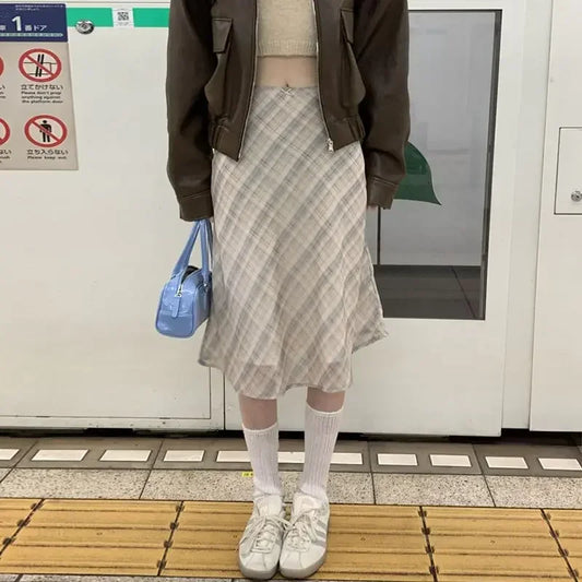 MORIAH – Classic Plaid Midi Skirt